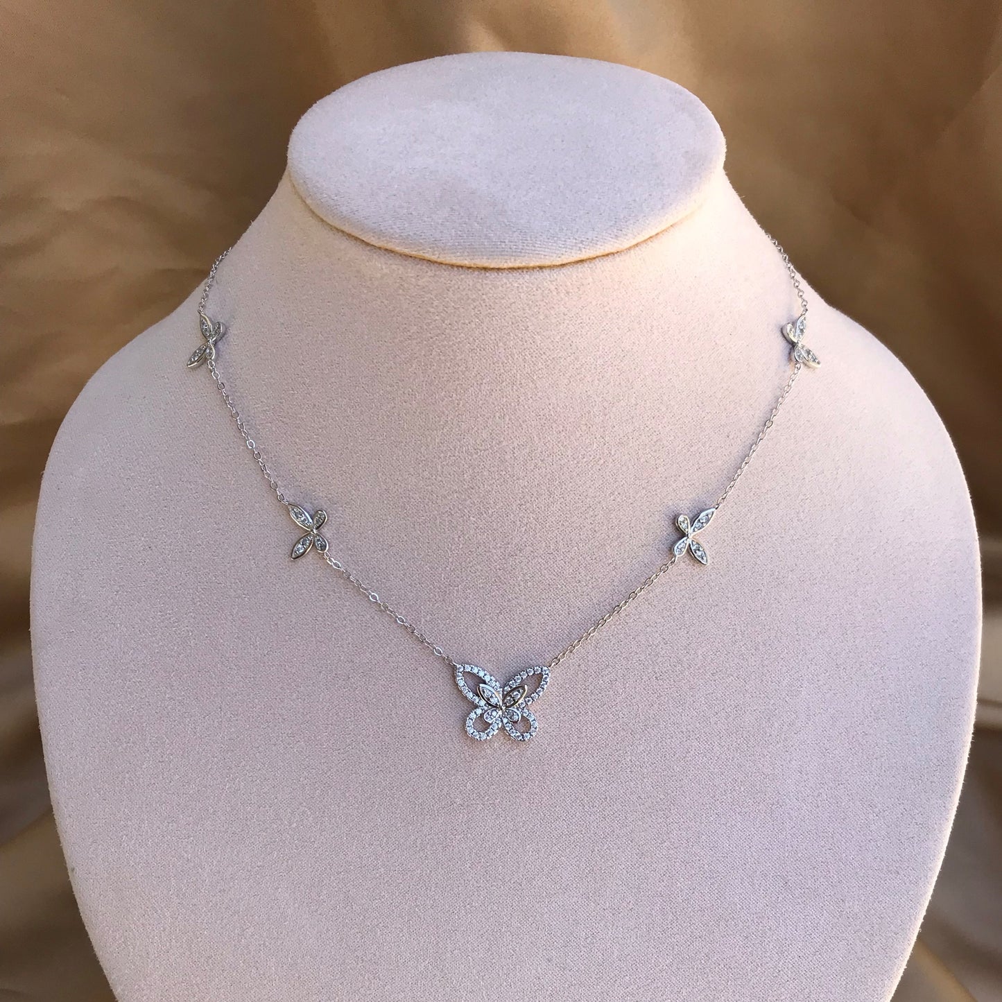 Collar White Diamond Butterfly