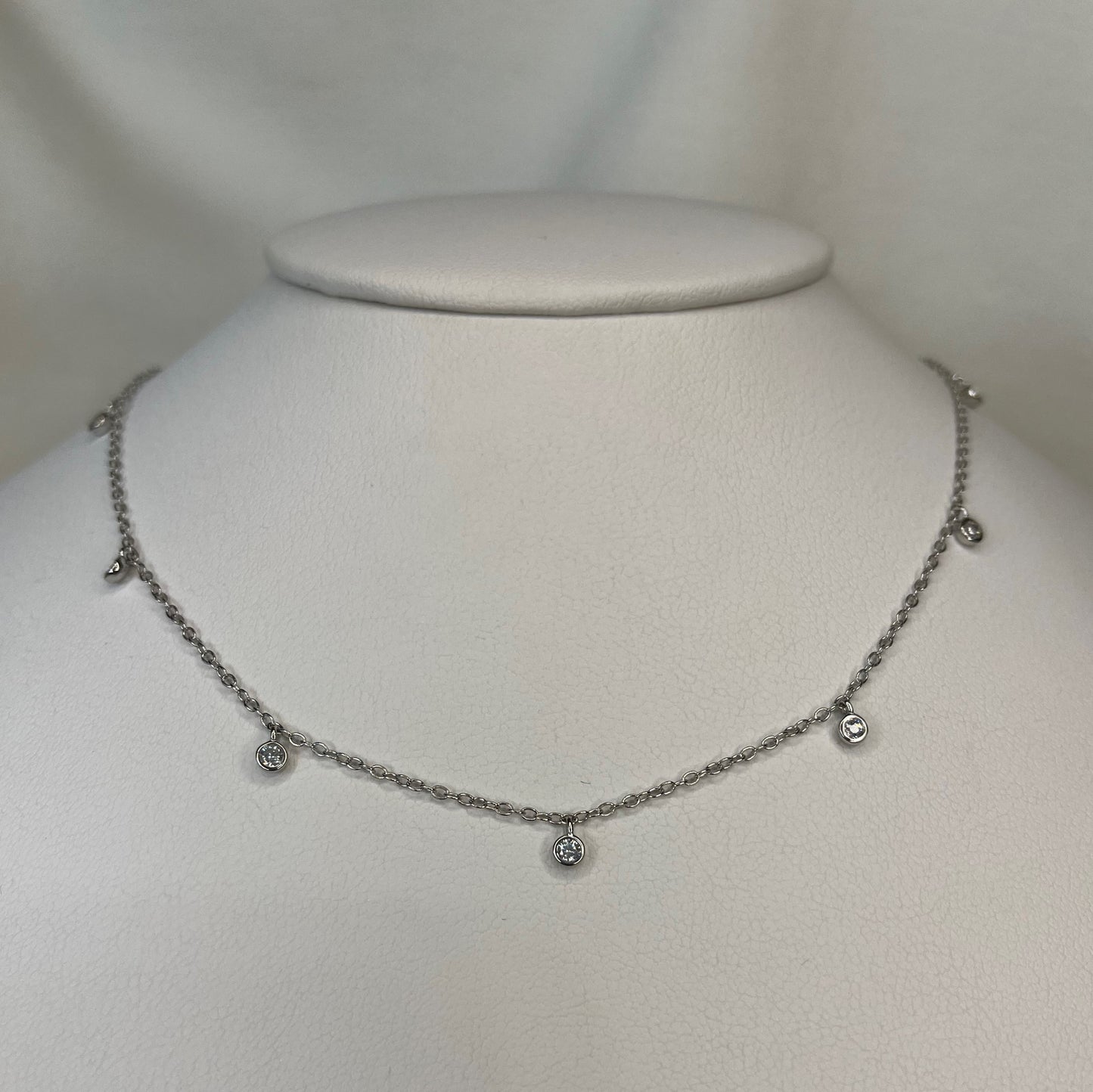 Collar Silver White Diamond Drops