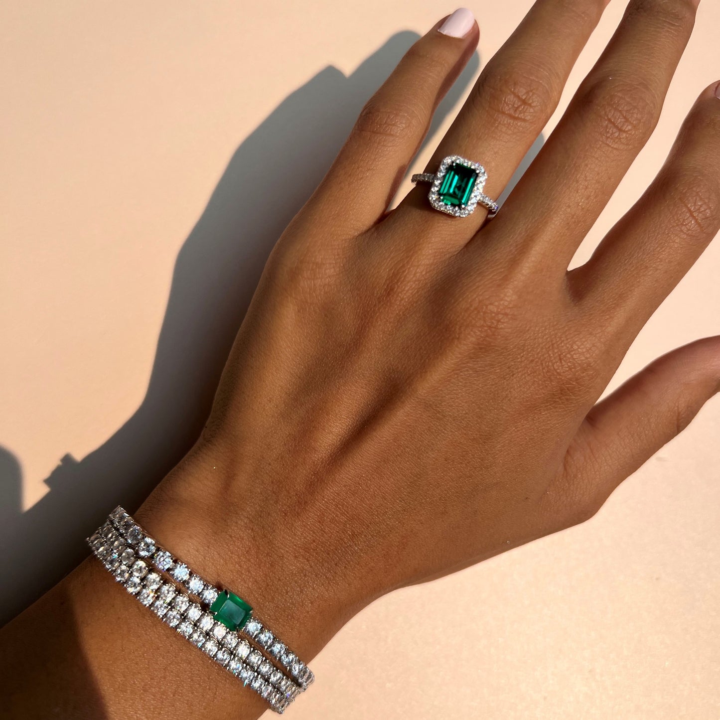 Anillo Emerald SEL (Top Picks Mariana Rdz)