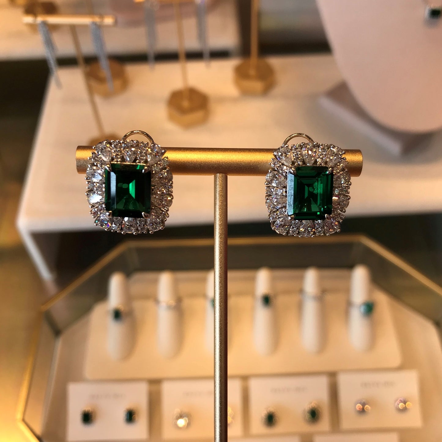 Aretes Grand Emerald Edición Limitada