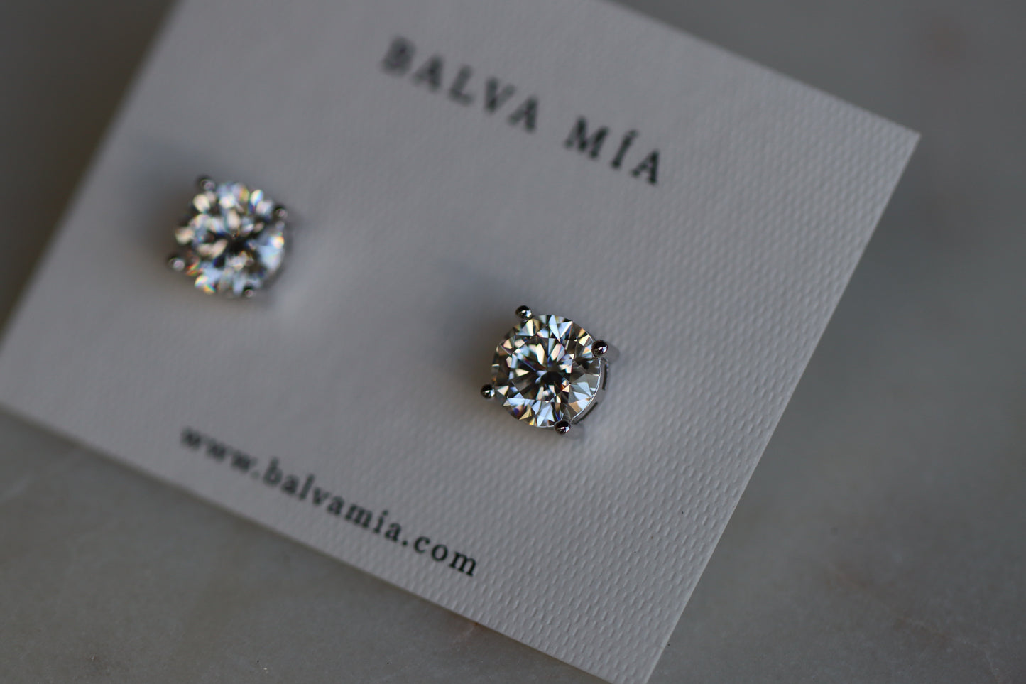 Aretes Round Moissanite 2CT ( Aretes de Mariana)