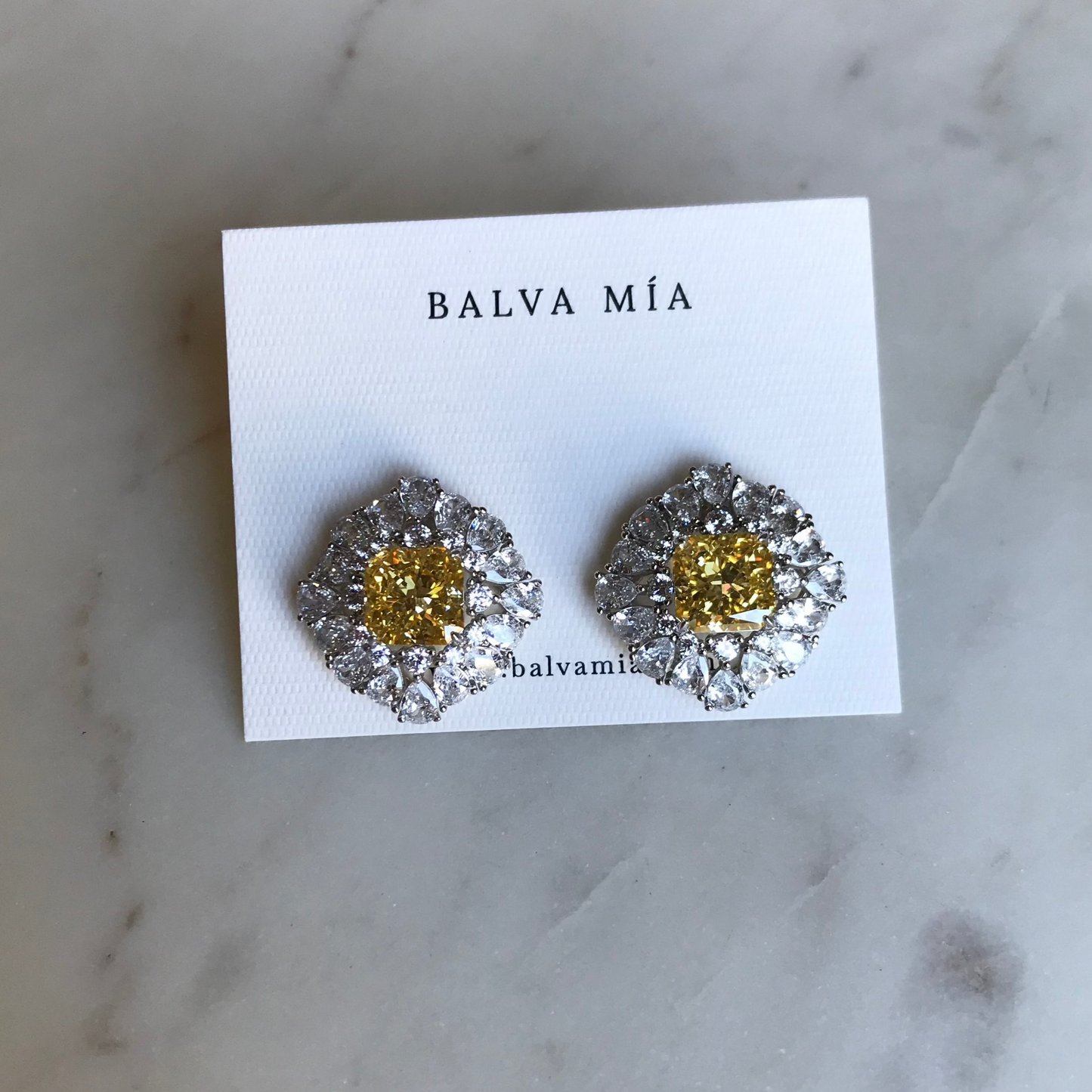 NEW!  Aretes Mía Fancy Yellow