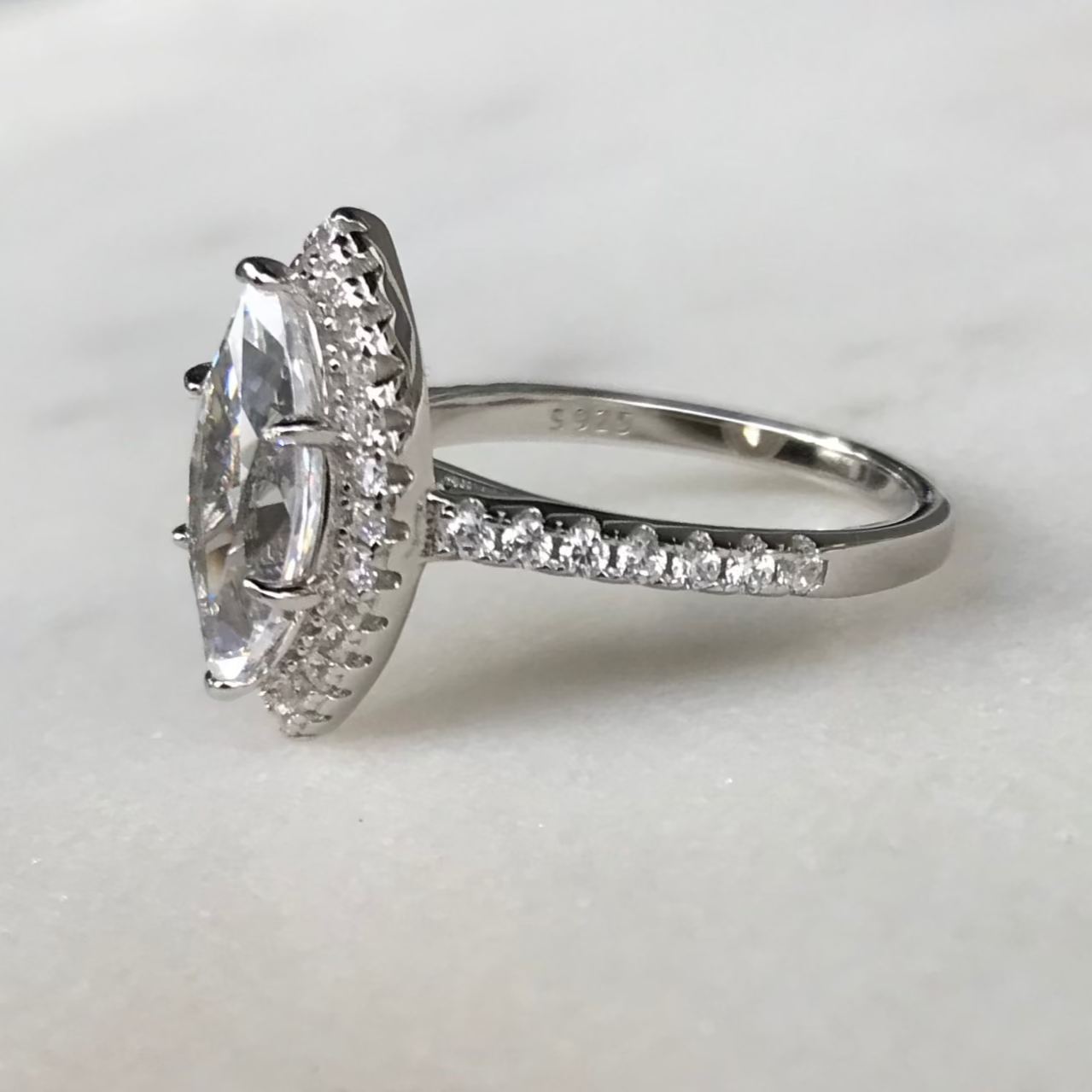 Anillo Marquise